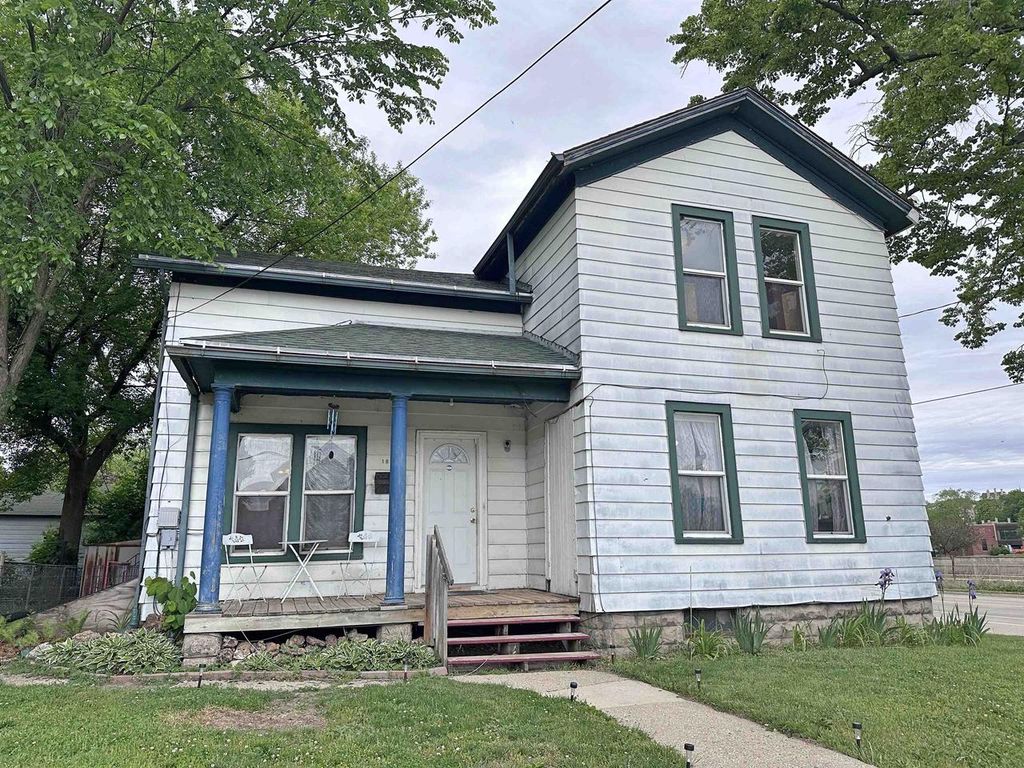 102 Union Street, Janesville, WI 53548