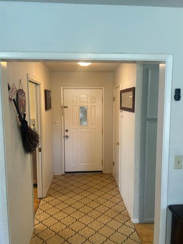 1229 Eastridge Dr, Modesto, CA 95355