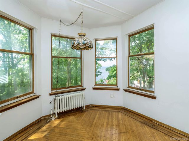 42 Central Avenue 7, Sea Cliff, NY 11579