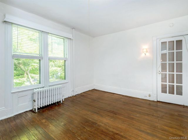 42 Central Avenue 7, Sea Cliff, NY 11579