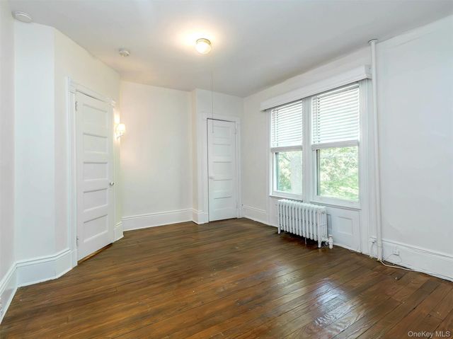 42 Central Avenue 7, Sea Cliff, NY 11579
