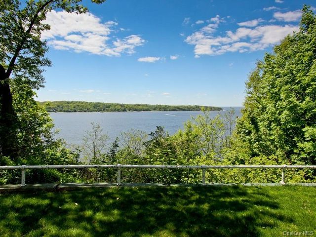 42 Central Avenue 7, Sea Cliff, NY 11579
