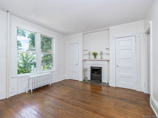 42 Central Avenue 7, Sea Cliff, NY 11579