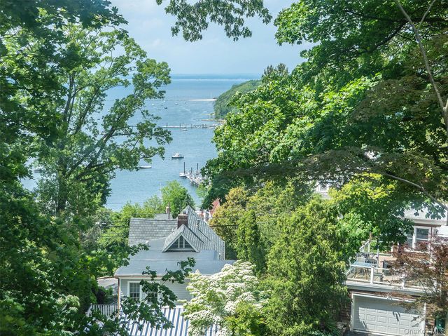 42 Central Avenue 7, Sea Cliff, NY 11579