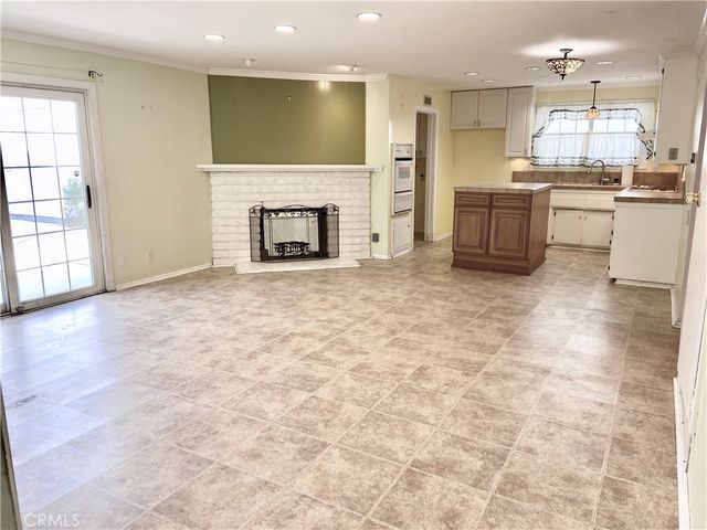 23837 Welby, West Hills, CA 91307