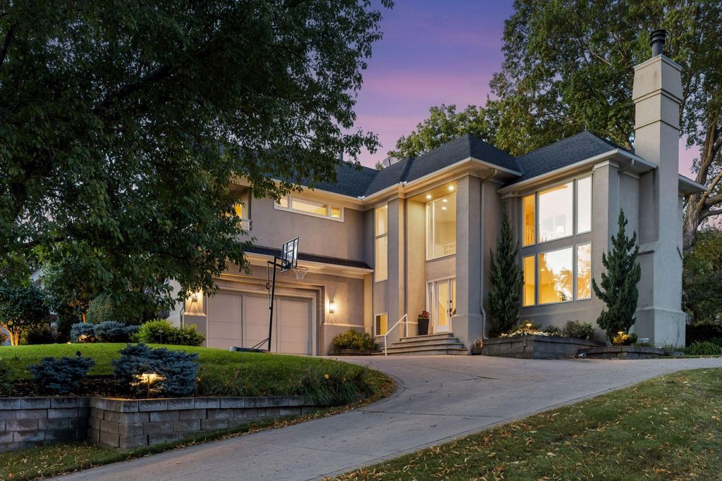 2323 Huntington Point Road W, Minnetonka Beach, MN 55391 — exterior