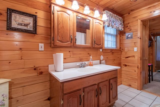 25 Songadeewin Lane, Westmore, VT 05860