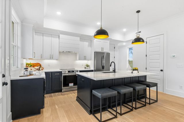 414 Conant St, Columbia, TN 38401