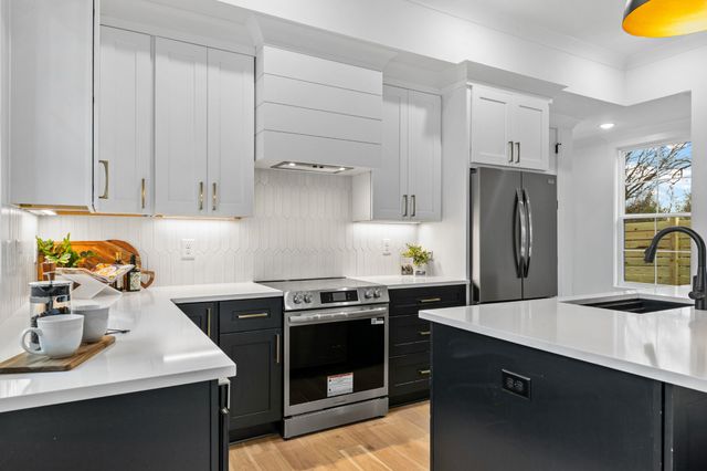 414 Conant St, Columbia, TN 38401