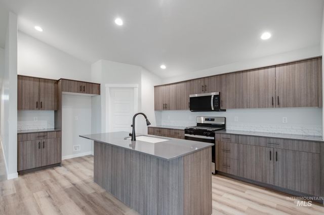 5401 S Desert Cactus Ave, Meridian, ID 83642