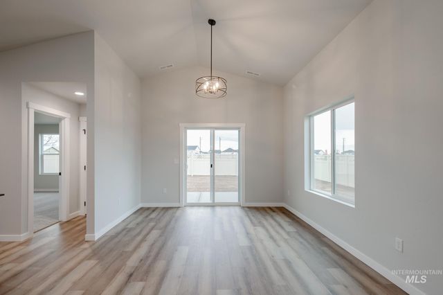 5401 S Desert Cactus Ave, Meridian, ID 83642