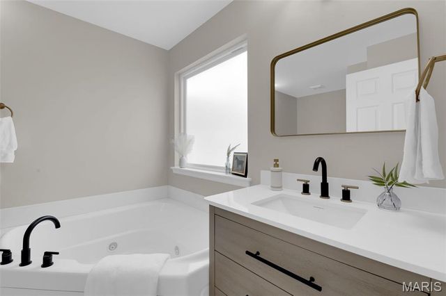 3315 Silvertrail Drive, St Charles, MO 63301