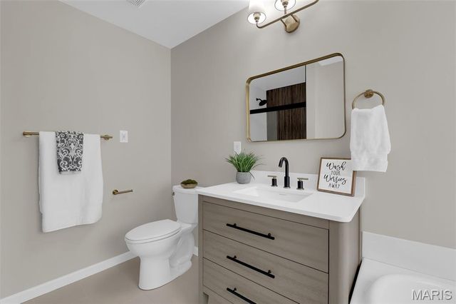 3315 Silvertrail Drive, St Charles, MO 63301