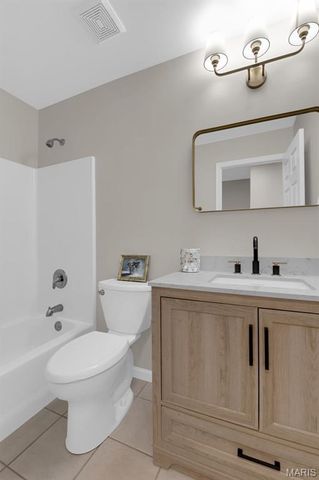 3315 Silvertrail Drive, St Charles, MO 63301