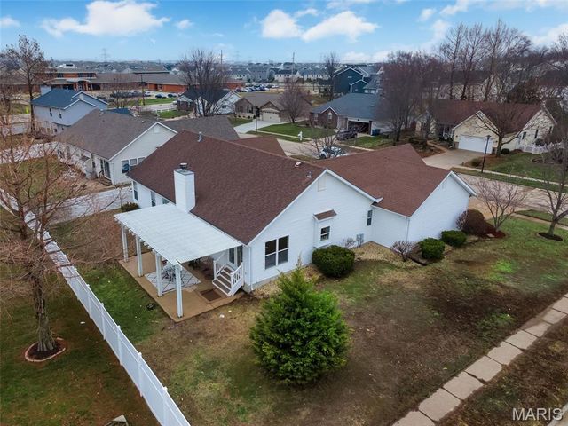 3315 Silvertrail Drive, St Charles, MO 63301