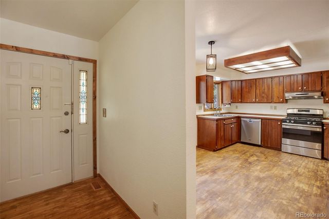 725 Sunnywood Loop, Woodland Park, CO 80863