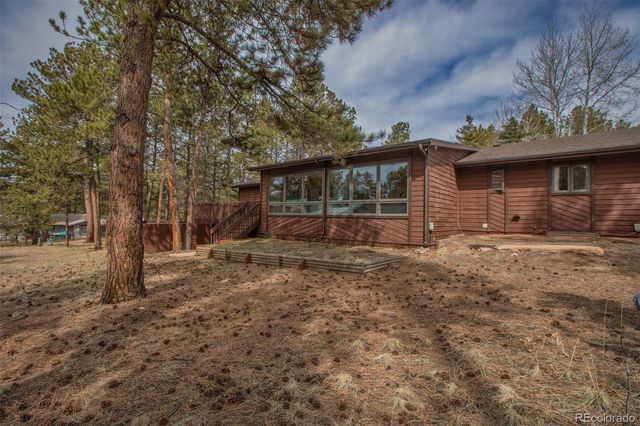 725 Sunnywood Loop, Woodland Park, CO 80863