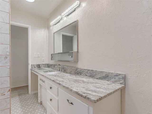 508 E Main St, Tuttle, OK 73089