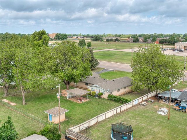 508 E Main St, Tuttle, OK 73089
