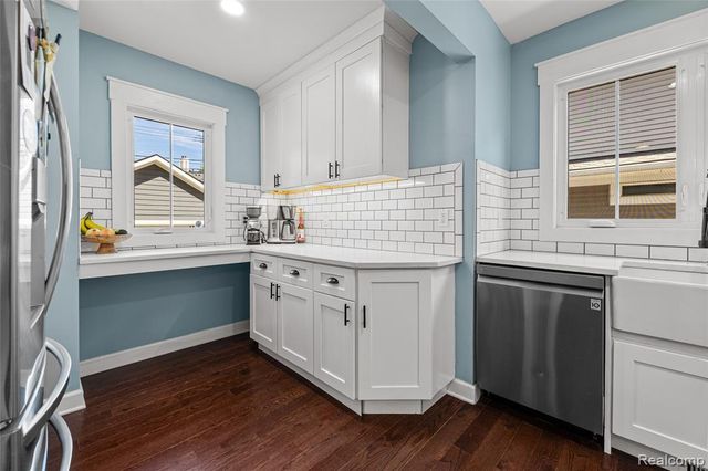 818 Mohawk Avenue, Royal Oak, MI 48067