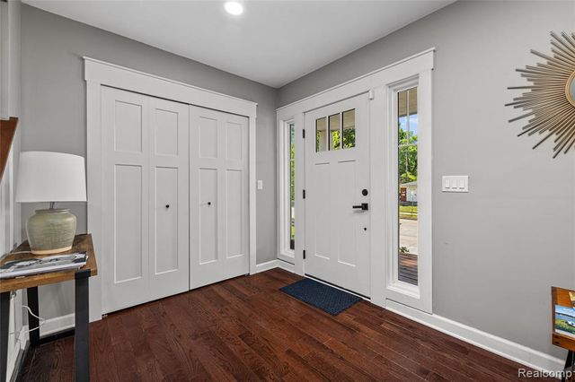 818 Mohawk Avenue, Royal Oak, MI 48067
