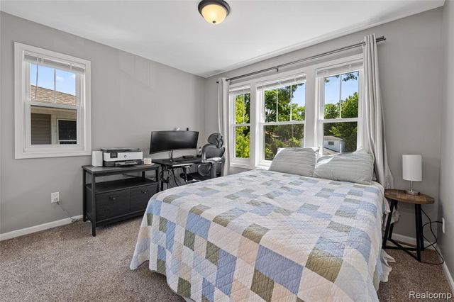 818 Mohawk Avenue, Royal Oak, MI 48067
