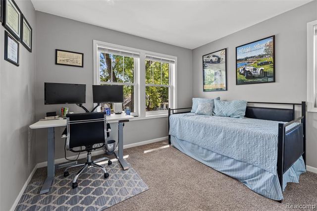 818 Mohawk Avenue, Royal Oak, MI 48067