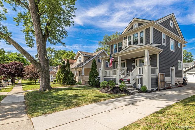 818 Mohawk Avenue, Royal Oak, MI 48067