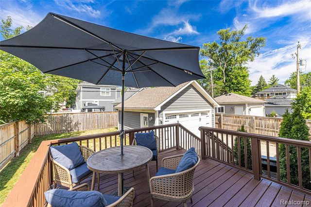 818 Mohawk Avenue, Royal Oak, MI 48067