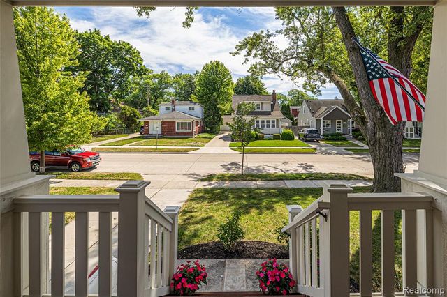 818 Mohawk Avenue, Royal Oak, MI 48067