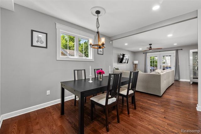 818 Mohawk Avenue, Royal Oak, MI 48067