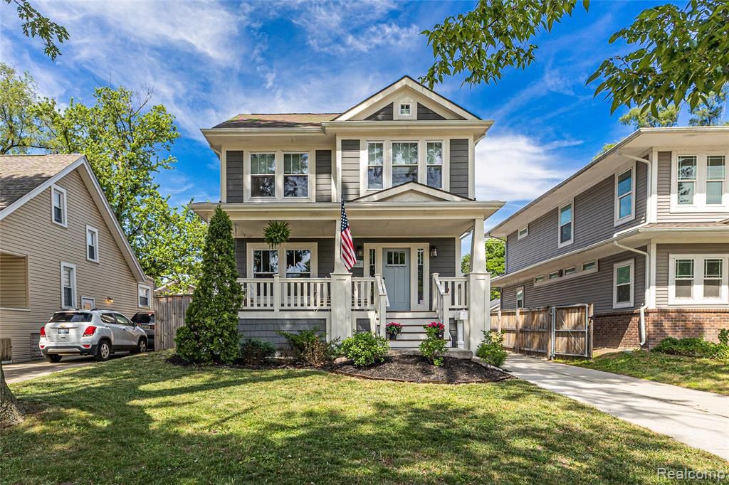 818 Mohawk Avenue, Royal Oak, MI 48067