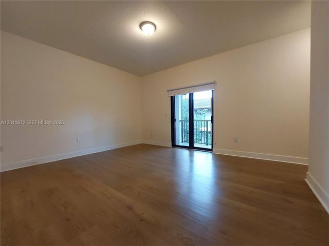 4906 NW 83rd Path, Doral, FL 33166
