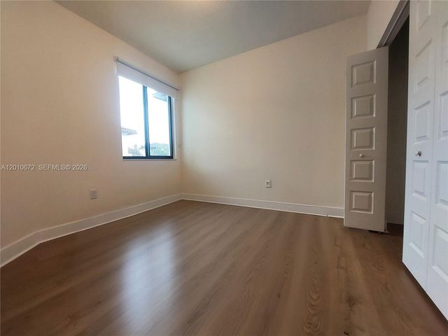 4906 NW 83rd Path, Doral, FL 33166