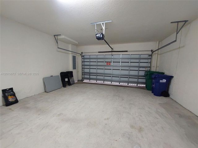 4906 NW 83rd Path, Doral, FL 33166