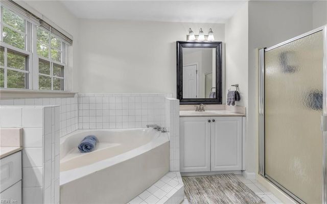 3545 Sandy Point KY, Virginia Beach, VA 23452