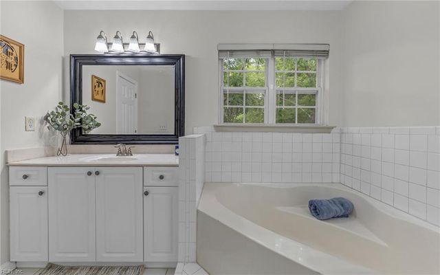 3545 Sandy Point KY, Virginia Beach, VA 23452