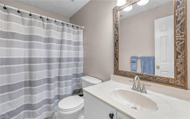 3545 Sandy Point KY, Virginia Beach, VA 23452