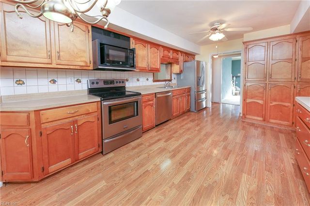 2432 Bullock TRL, Virginia Beach, VA 23454