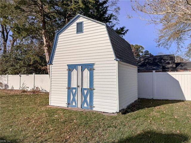 2432 Bullock TRL, Virginia Beach, VA 23454