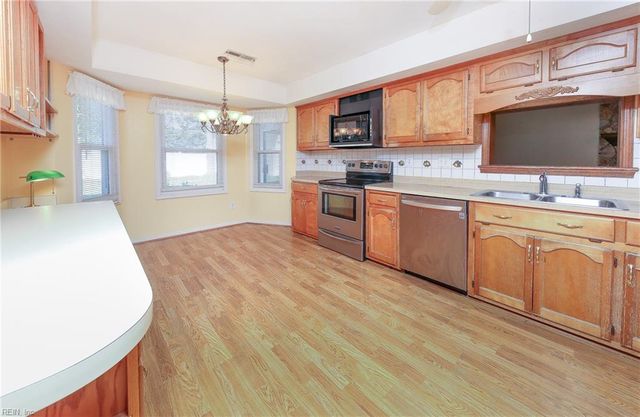 2432 Bullock TRL, Virginia Beach, VA 23454