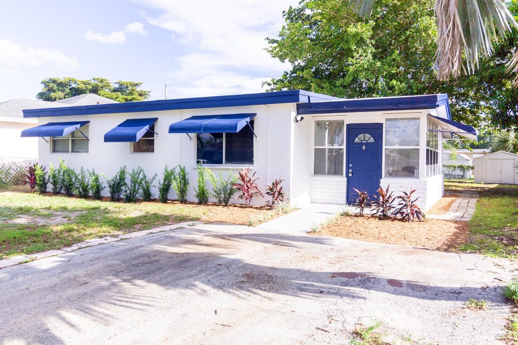 5642 Cinnamon Drive, West Palm Beach, FL 33415