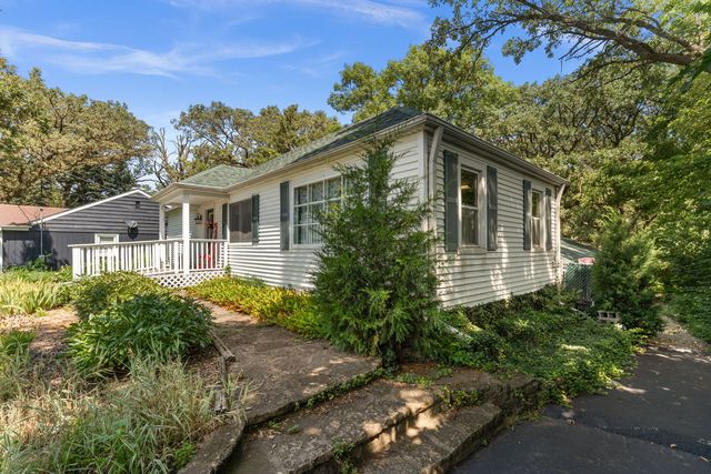 319 S Lincolnway Street, North Aurora, IL 60542