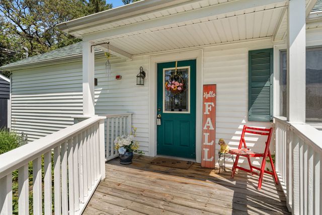 319 S Lincolnway Street, North Aurora, IL 60542