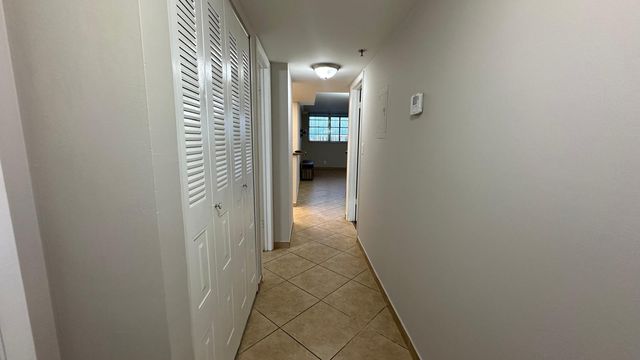 3300 W Rolling Hills Circle 708, Davie, FL 33328