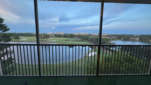3300 W Rolling Hills Circle 708, Davie, FL 33328