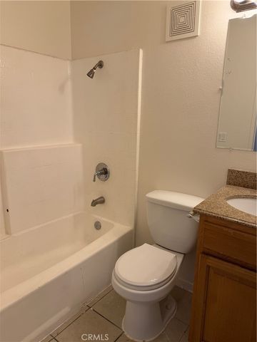 1212 Termino Avenue 303, Long Beach, CA 90804