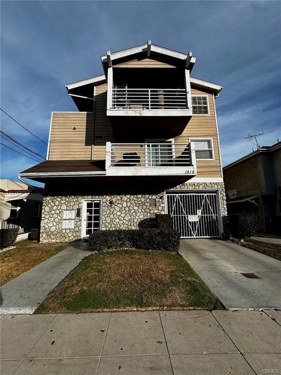 1212 Termino Avenue 303, Long Beach, CA 90804