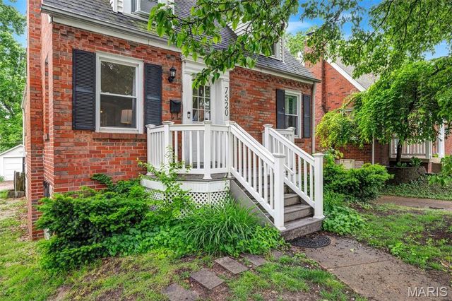 7520 Drexel Drive, St Louis, MO 63130