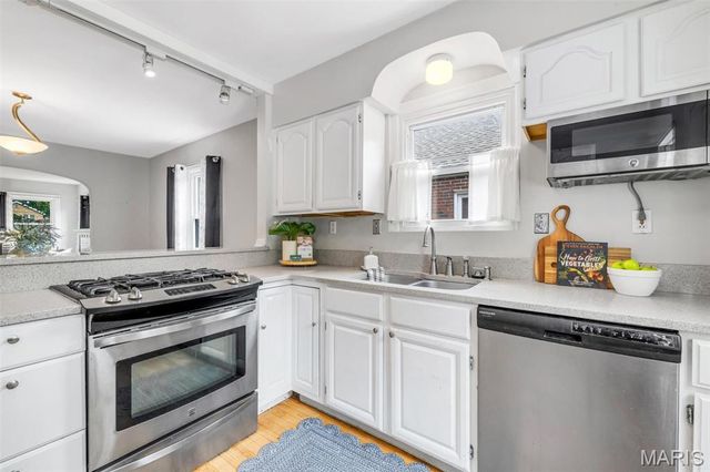 7520 Drexel Drive, St Louis, MO 63130